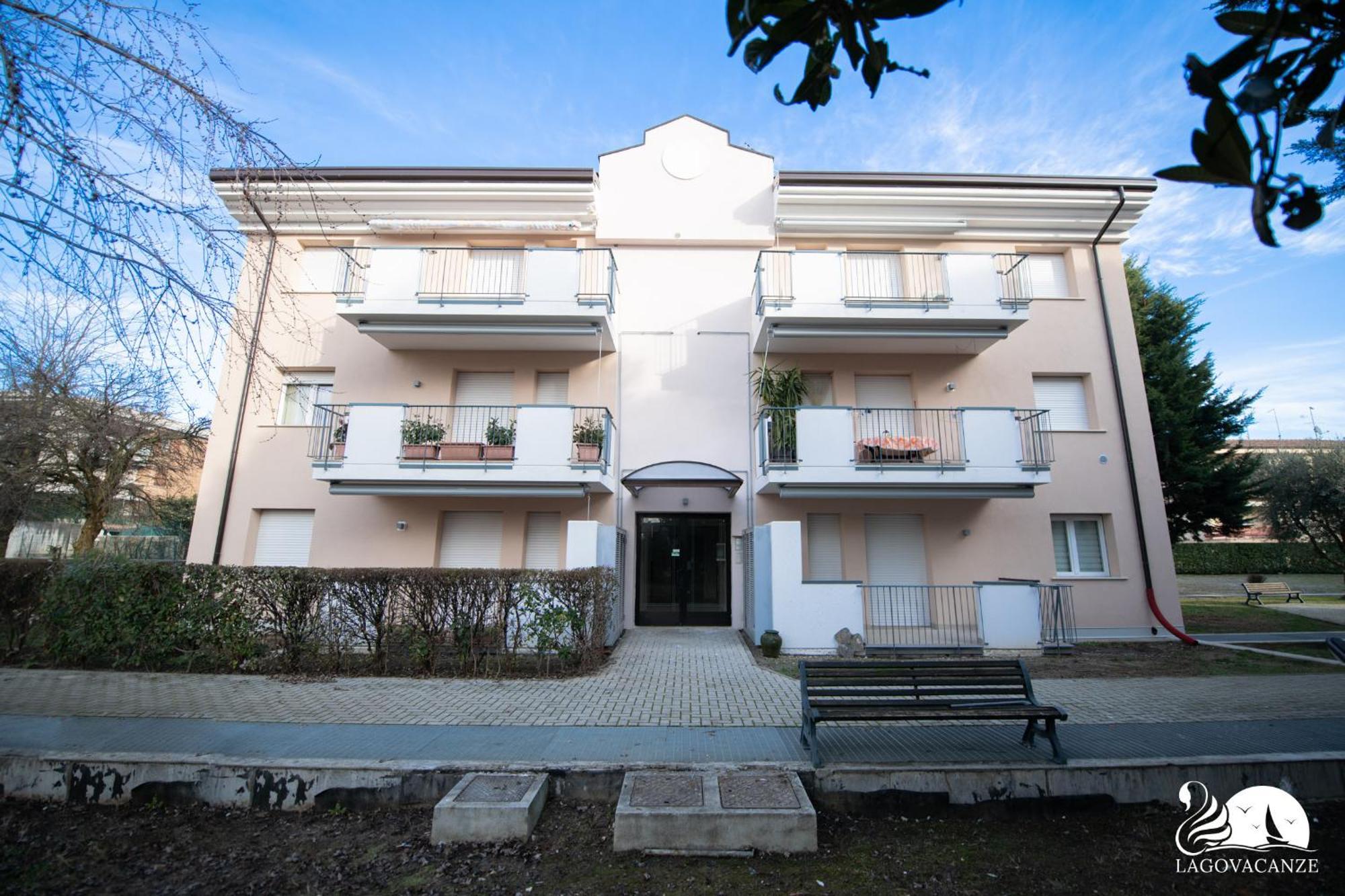 Appartamento Francesca Sirmione Exteriör bild